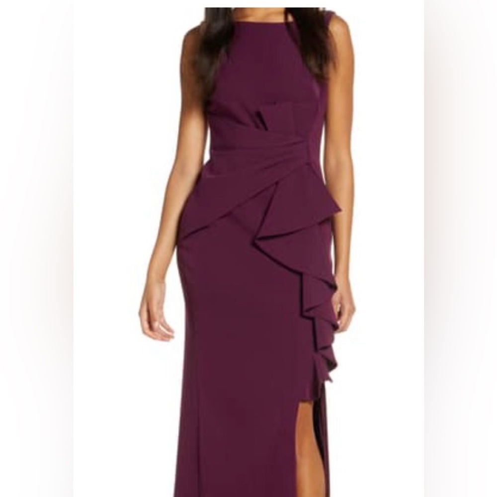 Eliza J Ruffle Front Gown - Picture 3 of 10